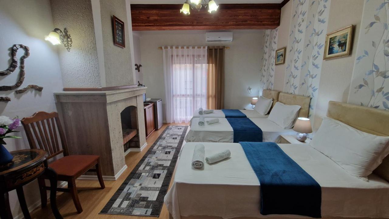 Vila Korani Bed & Breakfast Tirana Exterior photo